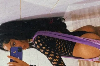 Caribbean mix, petite, tatted,... - Image 1