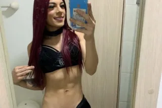 Trans girl looking to have a g... - Image 3