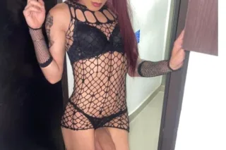 Trans girl looking to have a g... - Image 1