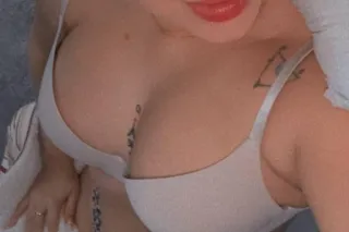 available I respond faster via... - Image 2